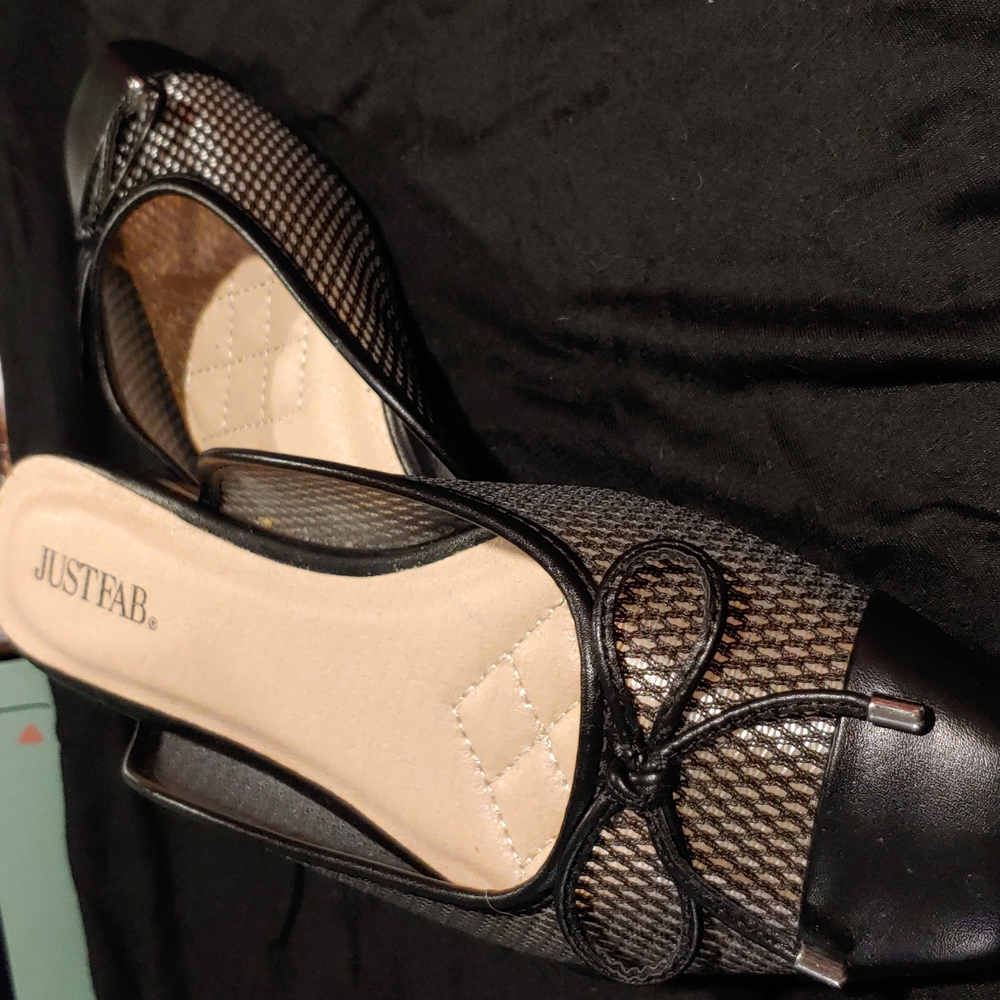 NWOB Just Fab shoes. Size 7